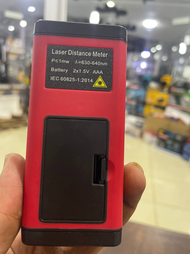 متر لیزری ماکیتا مدل E60M