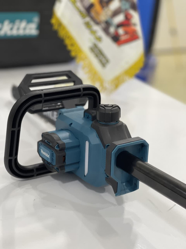 اره زنجیری شارژی تلسکوپی ماکیتا مدل 202530c براشلس 88ولتاره زنجیری شارژی تلسکوپی ماکیتا مدل 202530c براشلس 88ولت