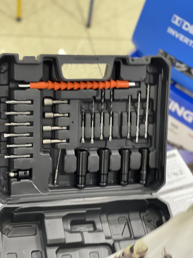 بکس شارژی میلواکی ۸۰۰نیوتن مدل 800nm m25 همراه پک کامل